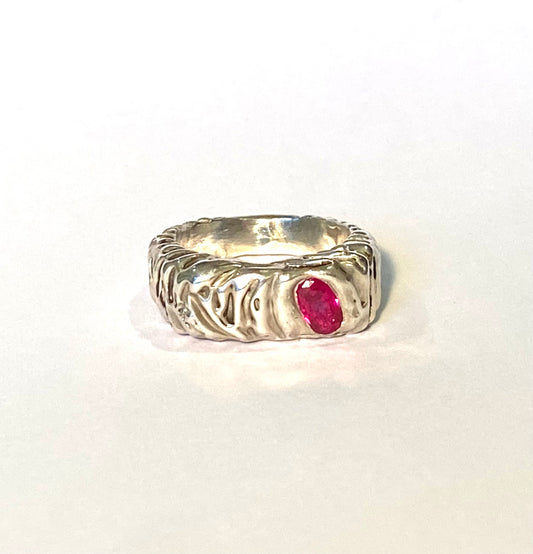 Titania´s Ripple Ruby Ring