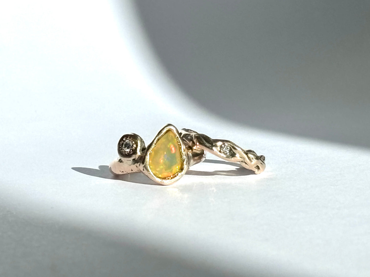 Sun band with Moissanite